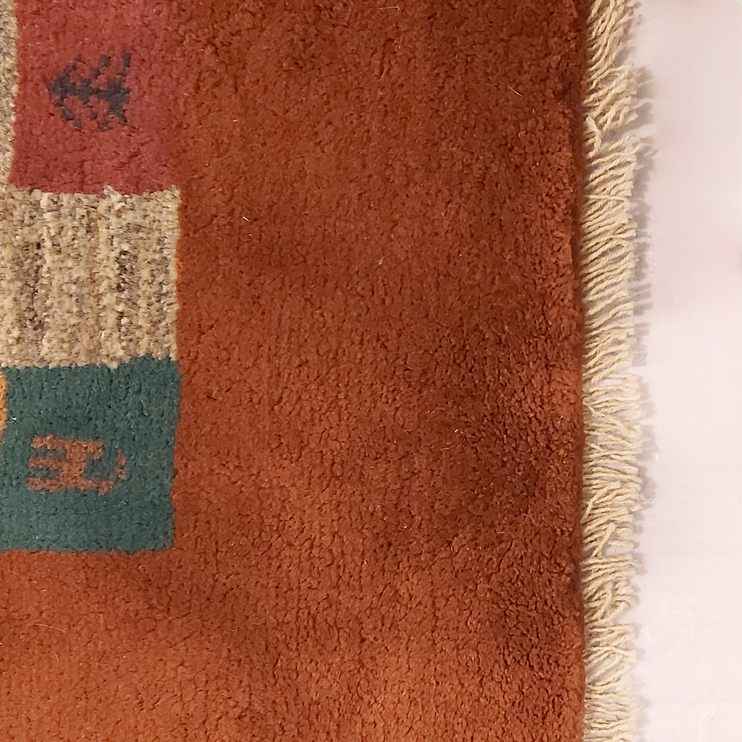 Echter persischer Gabbeh-Wollteppich handgewebt in Fars mit Rand grau