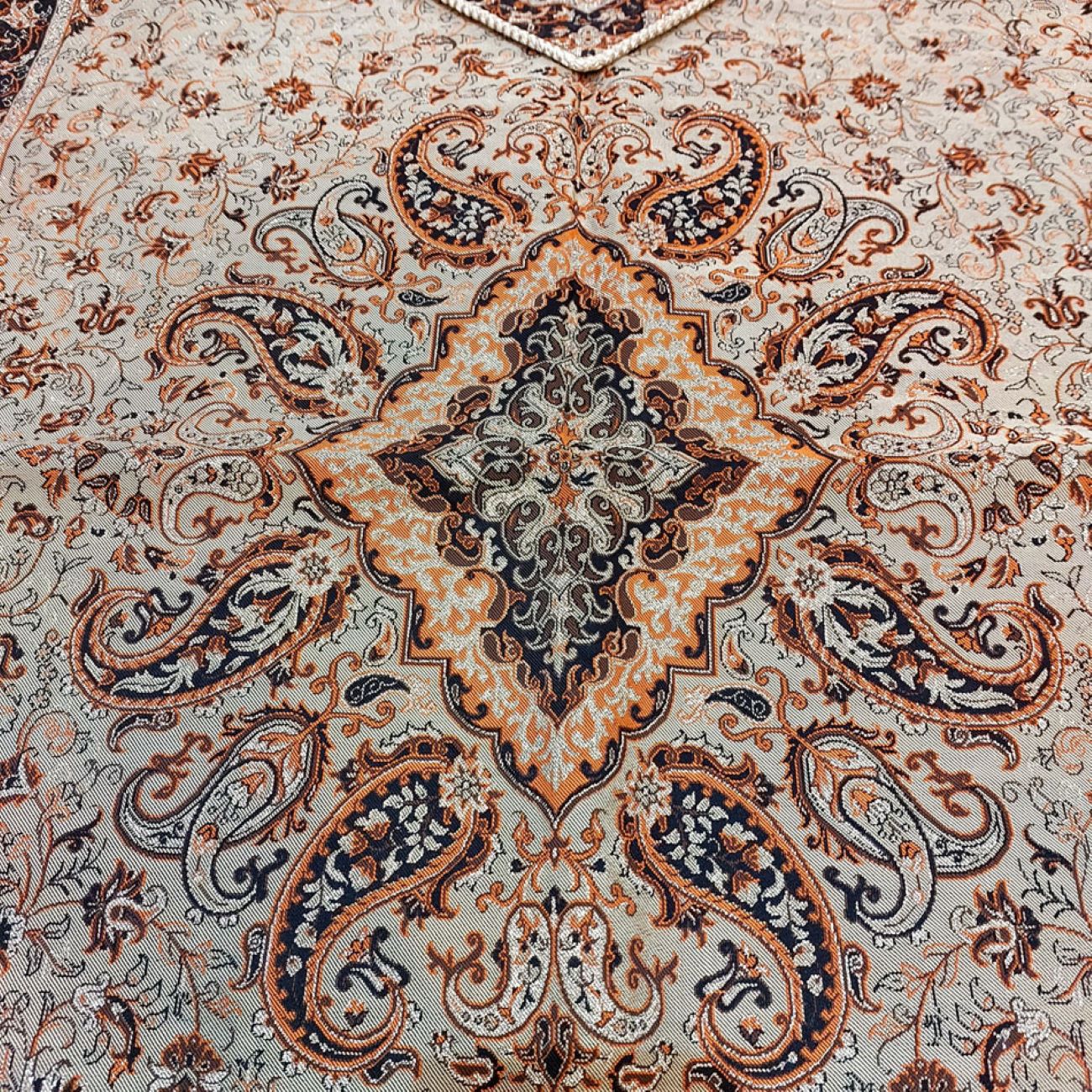 Persische Termeh-Gebetsmatte Elegantes Dünnes Design Sajada Paisley