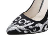 Pumps für Damen mit gesticktem Design
