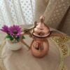 Arabische Kaffeekanne aus Kupfer für die Zubereitung von Qahwa und arabischem Kaffee, innen verzinnt mit Messinggriff