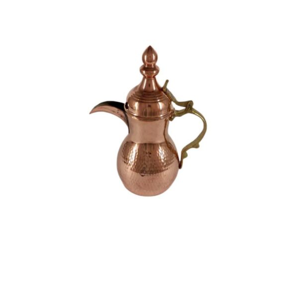 Traditionelle gehämmerte Arabische Kaffeekanne aus Kupfer für die Zubereitung von Qahwa und arabischem Kaffee