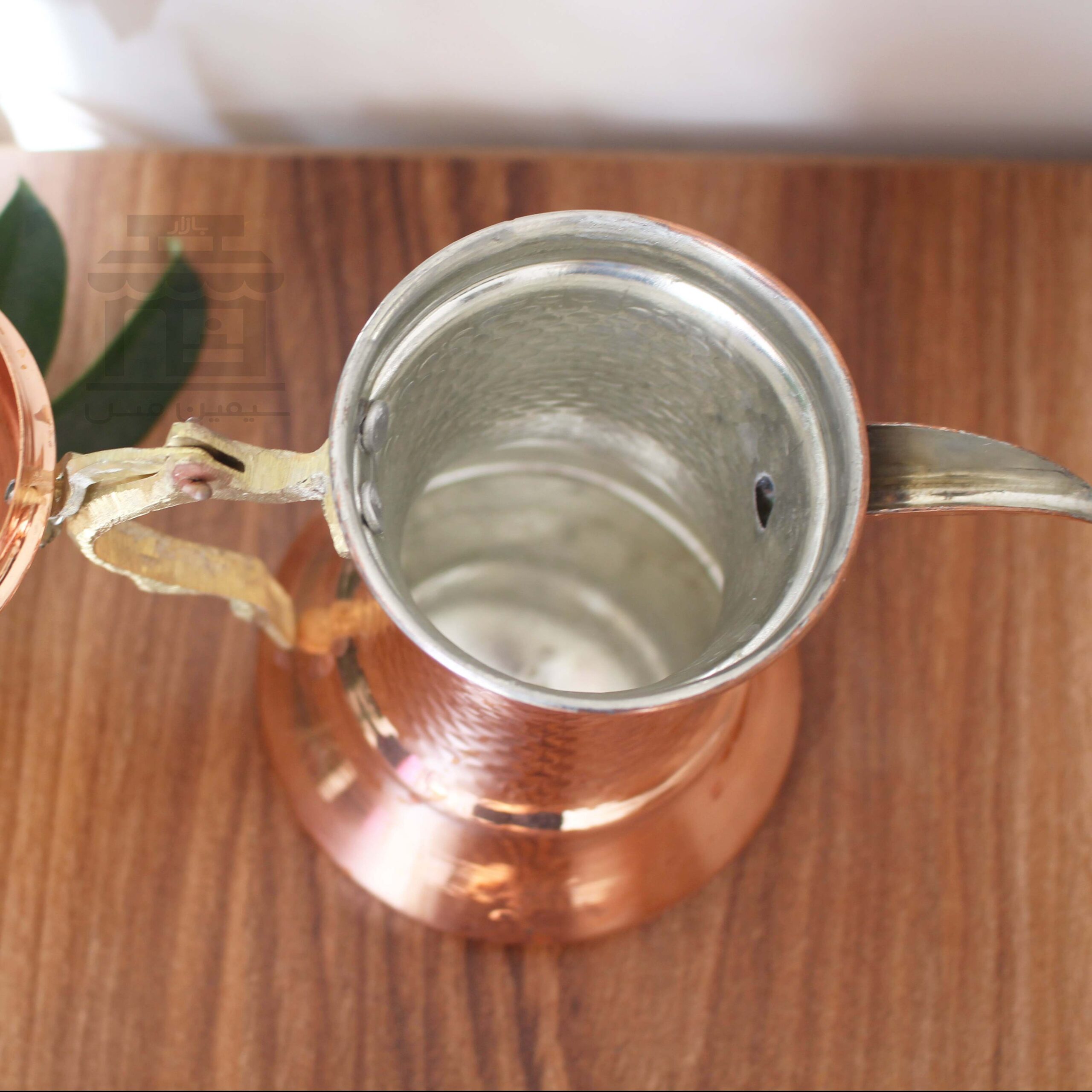 Arabische Kaffeekanne aus gehämmertem Kupfer für die Zubereitung von Qahwa und arabischem Kaffee – Bita