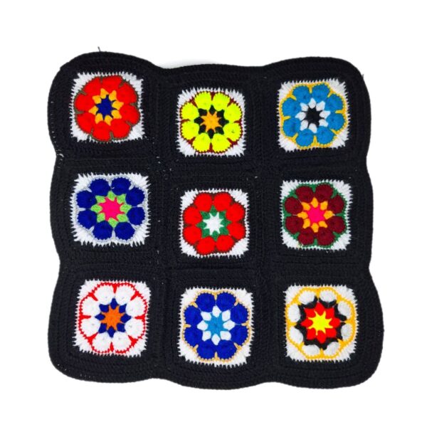 Häkel-Tischdecke Handgestrickt im Floral Design Modell Aref