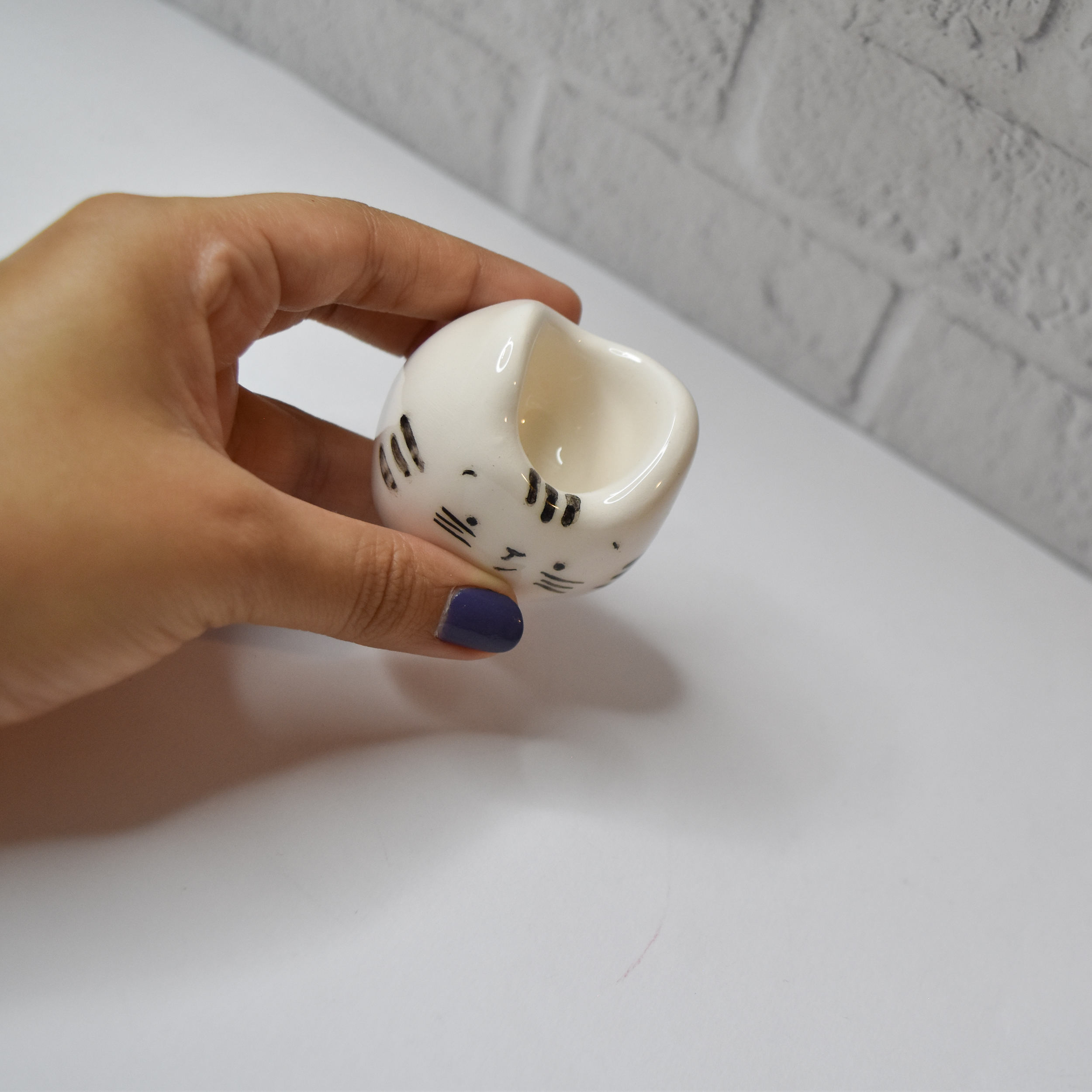 Dekorativer keramischer Kerzenhalter mit Katzen-Design, handgefertigt