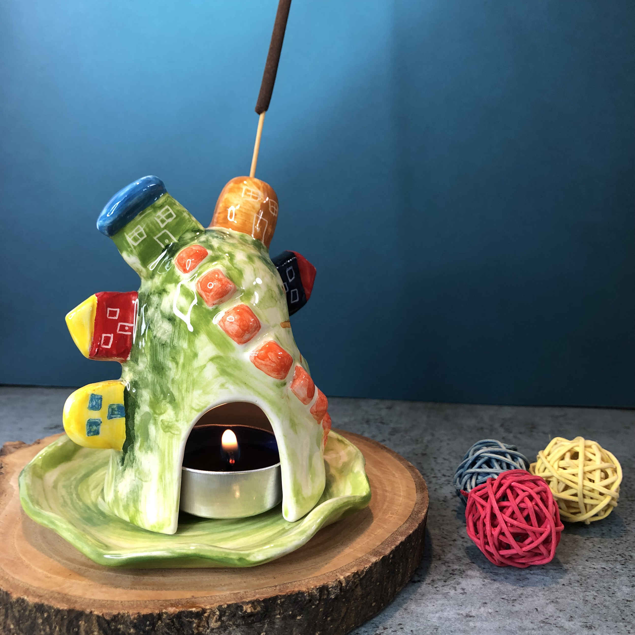 Dekorativer keramischer Kerzenhalter mit Eisbären-Design, handgefertigt