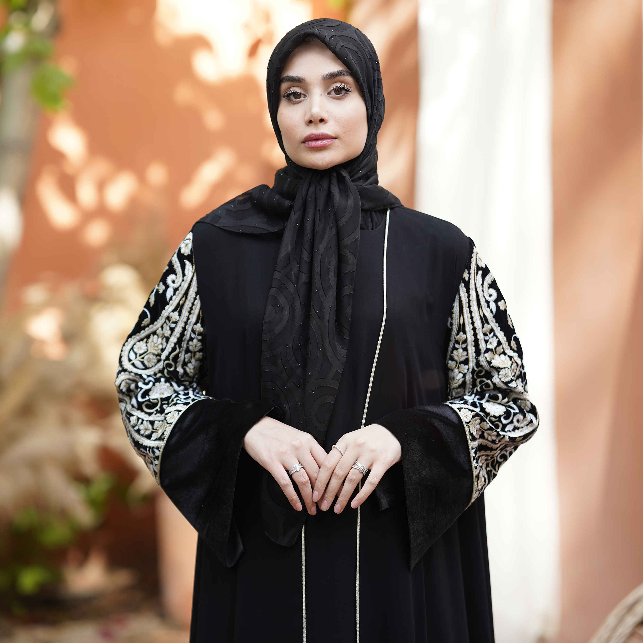 Elegante Locker geschnittene Abaya für Muslimische Frauen mit Bestickten Ärmeln