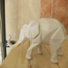 Geometrische Elefanten-Figur im Kubismus-Stil - Abstraktes Harz-Ornament