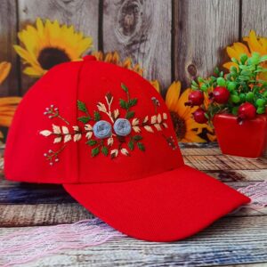 Handgestickte Damenkappe mit Rosenmuster