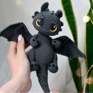 Amigurumi Gehäkeltes Ohnezahn Kuscheltier für Kinder – Weiches und Kuscheliges Plüschtier