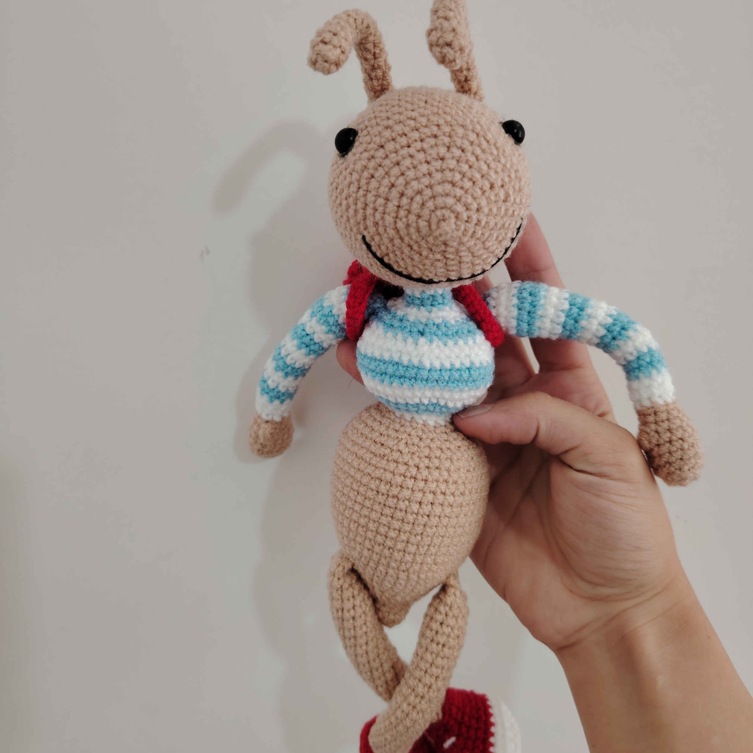 Amigurumi Gehäkelte Ameise Kuscheltier – Ideales Geburtstagsgeschenk für Kinder