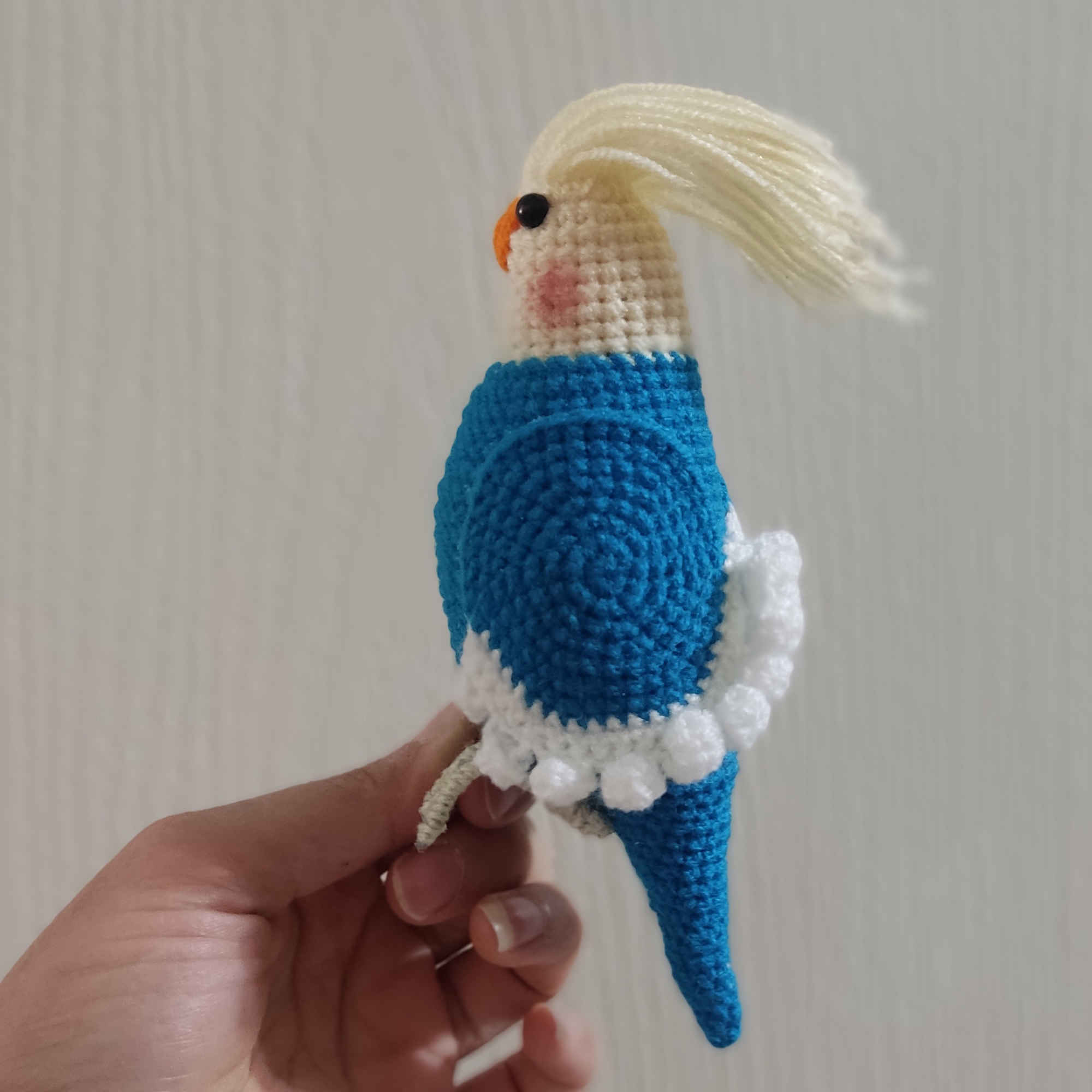 Amigurumi Gehäkelter Weißkopfsittich Lutino – Niedliches und Detailreiches Plüschtier