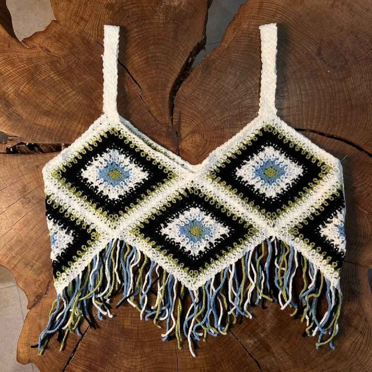 Händergefertigtes Häkeltop für Damen Modell Diamant