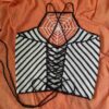 Händergefertigtes Häkeltop mit einzigartigem Spinnennetz-Design für Damen