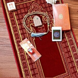 Islamisches Geschenkset für muslimische Anbetung einschließlich Gebetsteppich & Rosenkranz