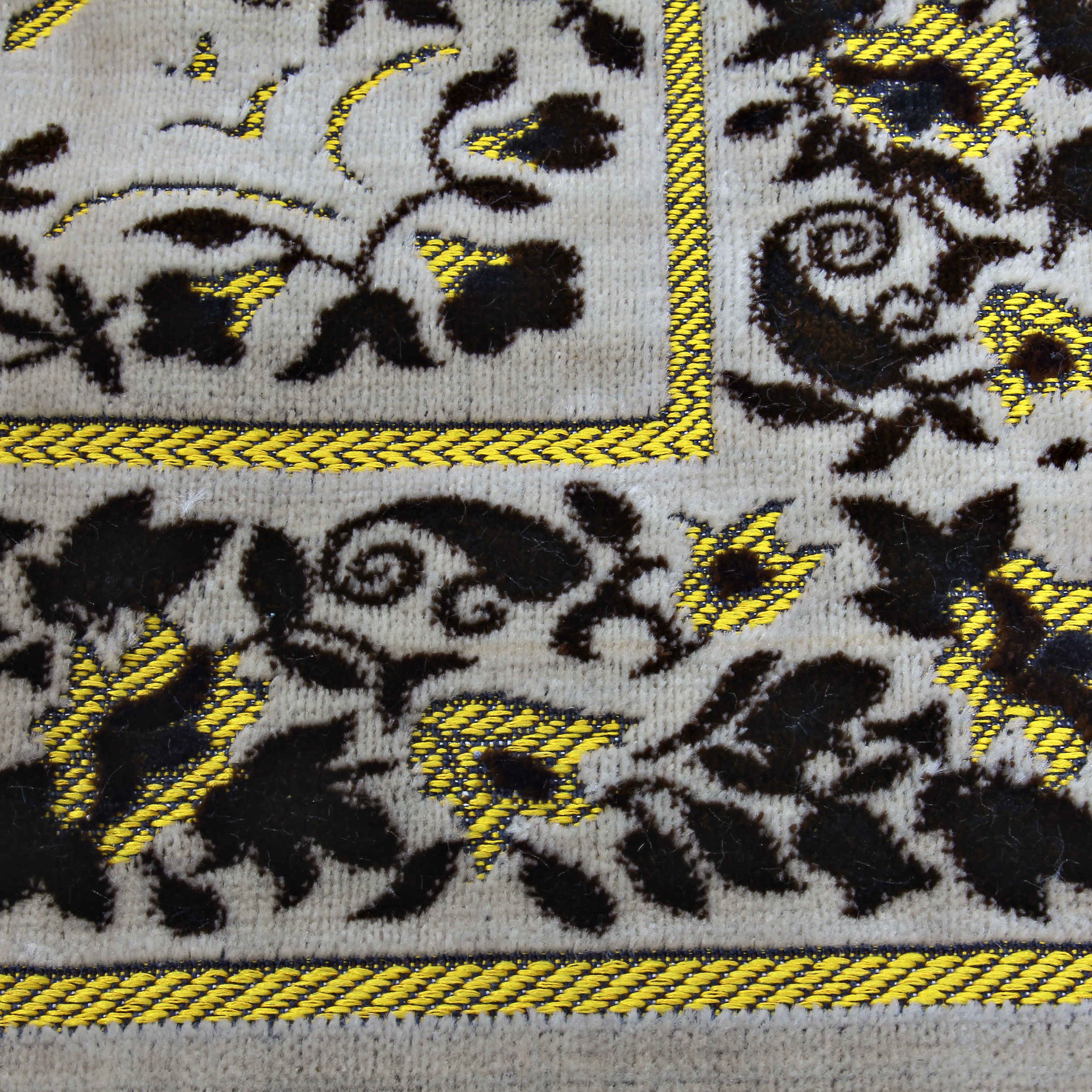 Islamische Samtgebetsmatte Luxuriöse Polsterung Sajadah Janamaz