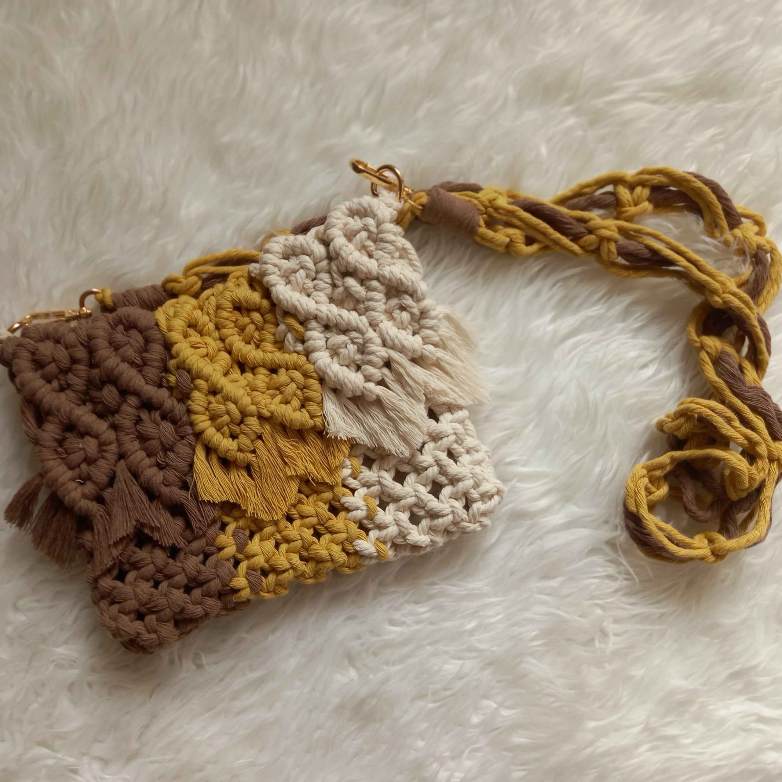 Macrame Schultertasche - Handgewebt für Frauen Modell Leaf
