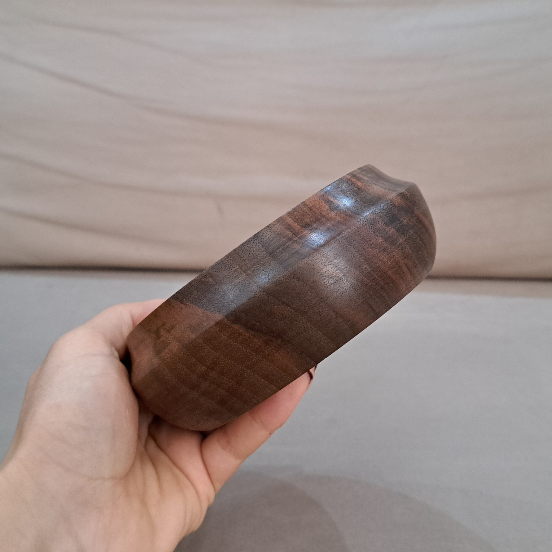 Natürliche Holz-Schale Aus Walnussholz für die Heimdekoration