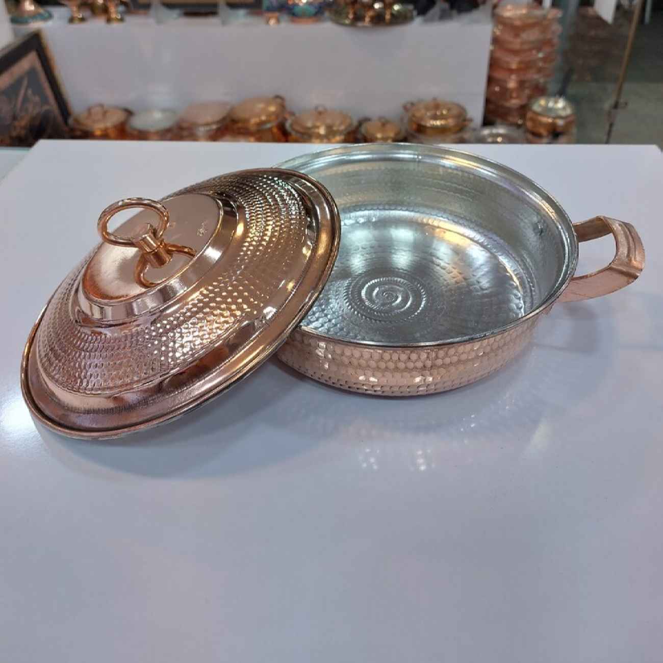 Persische Kupferpfanne – Handgeschmiedet mit Deckel (Cyrus Modell)