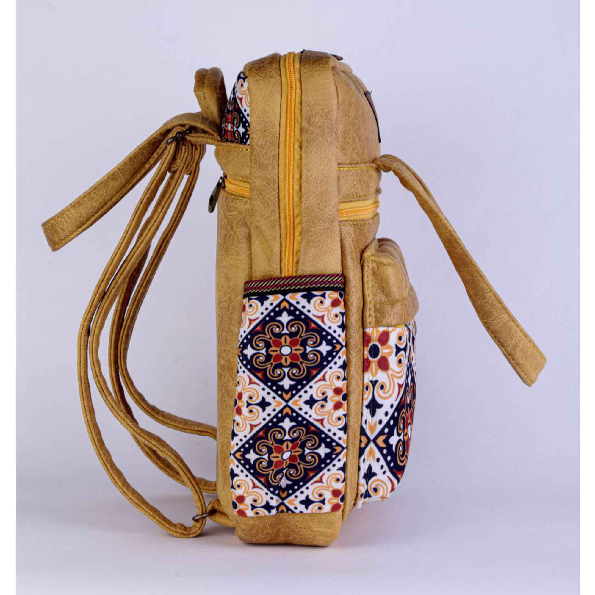 Persischer ethnischer Rucksack für Frauen mit traditionellem Design