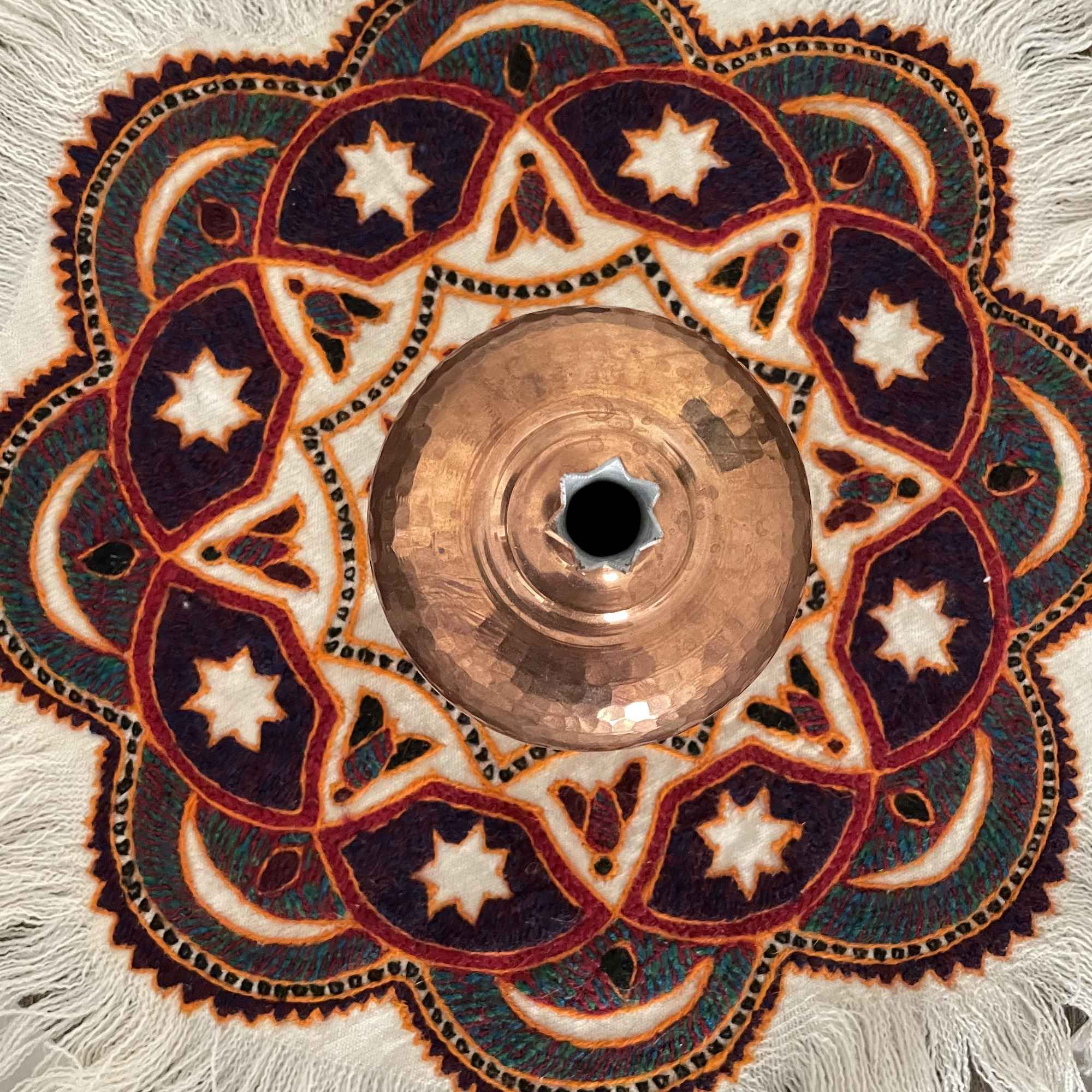Persische Pateh Tischdecke in Kerman Stickkunst Handgefertigtes Mandala