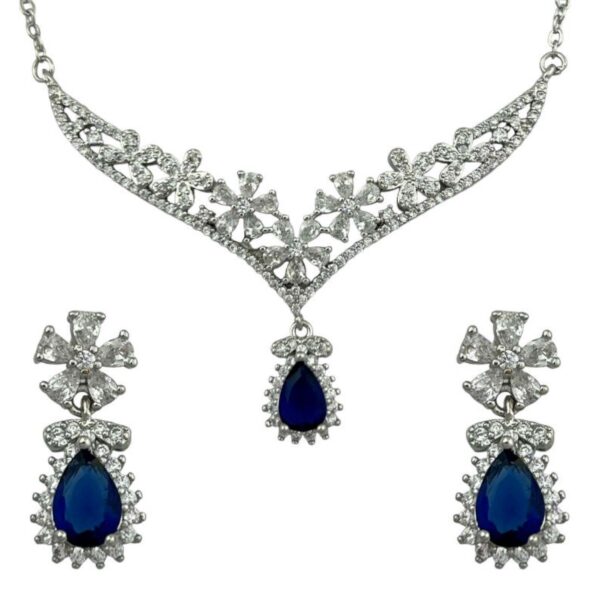 Elegantes Stahl-Schmuckset für Damen mit Blumenmuster