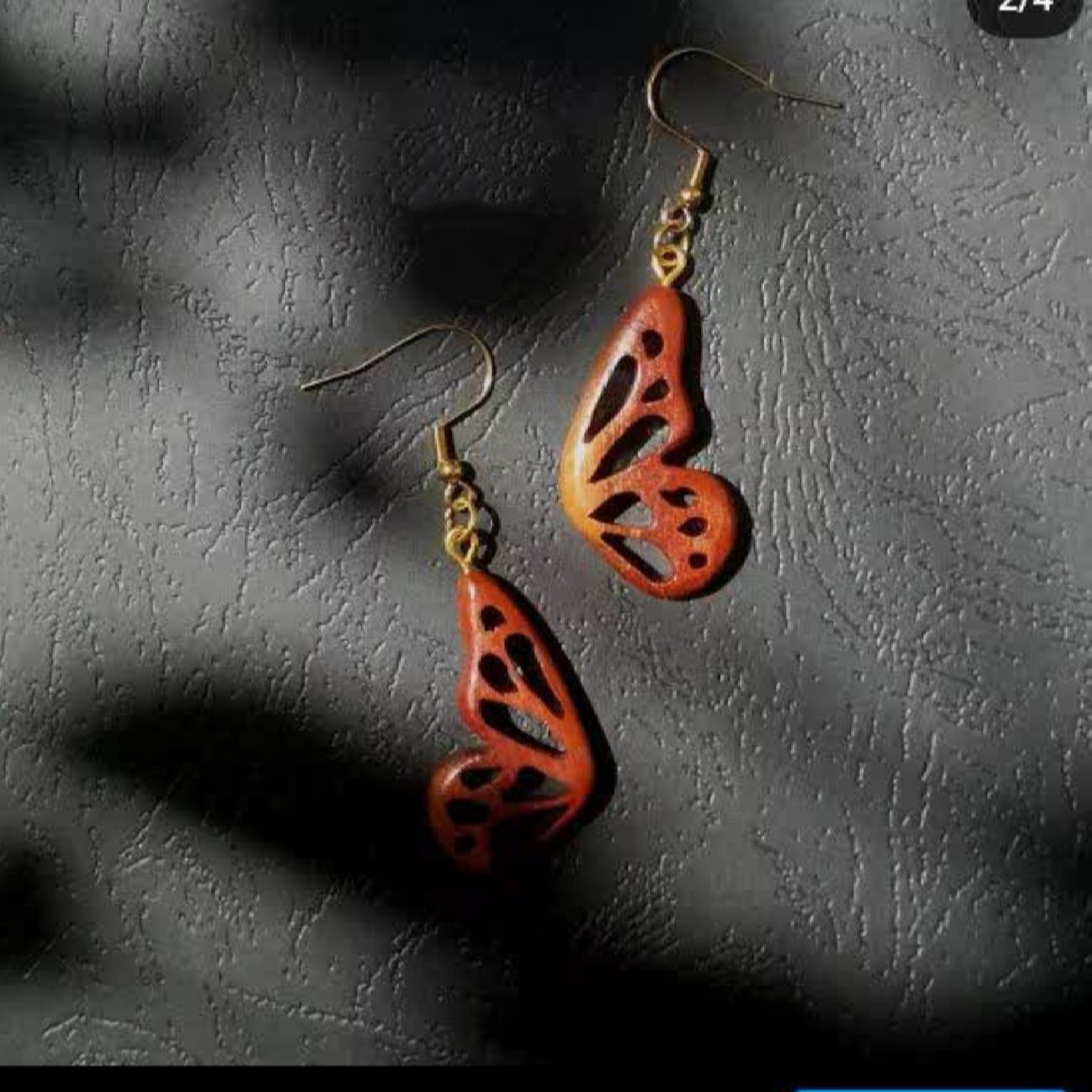 Handgefertigte Holzohrringe für Damen mit Schmetterlingsdesign