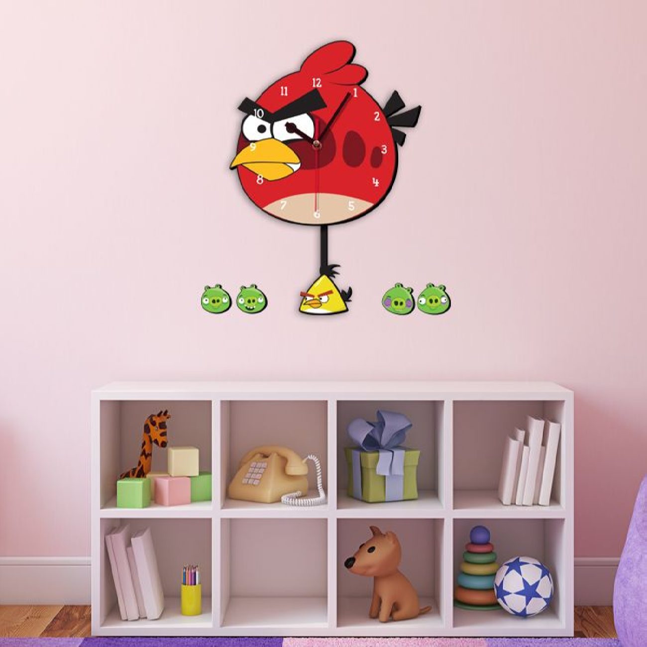 Holzwanduhr für das Kinderzimmer mit Angry Bird-Design