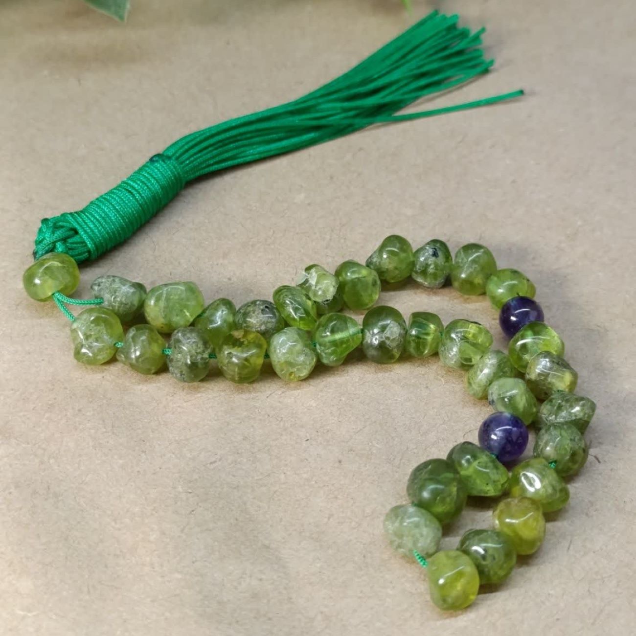 Islamischer Peridot Rosenkranz mit 33 Gebetsperlen Tasbih Misbaha gefertigt
