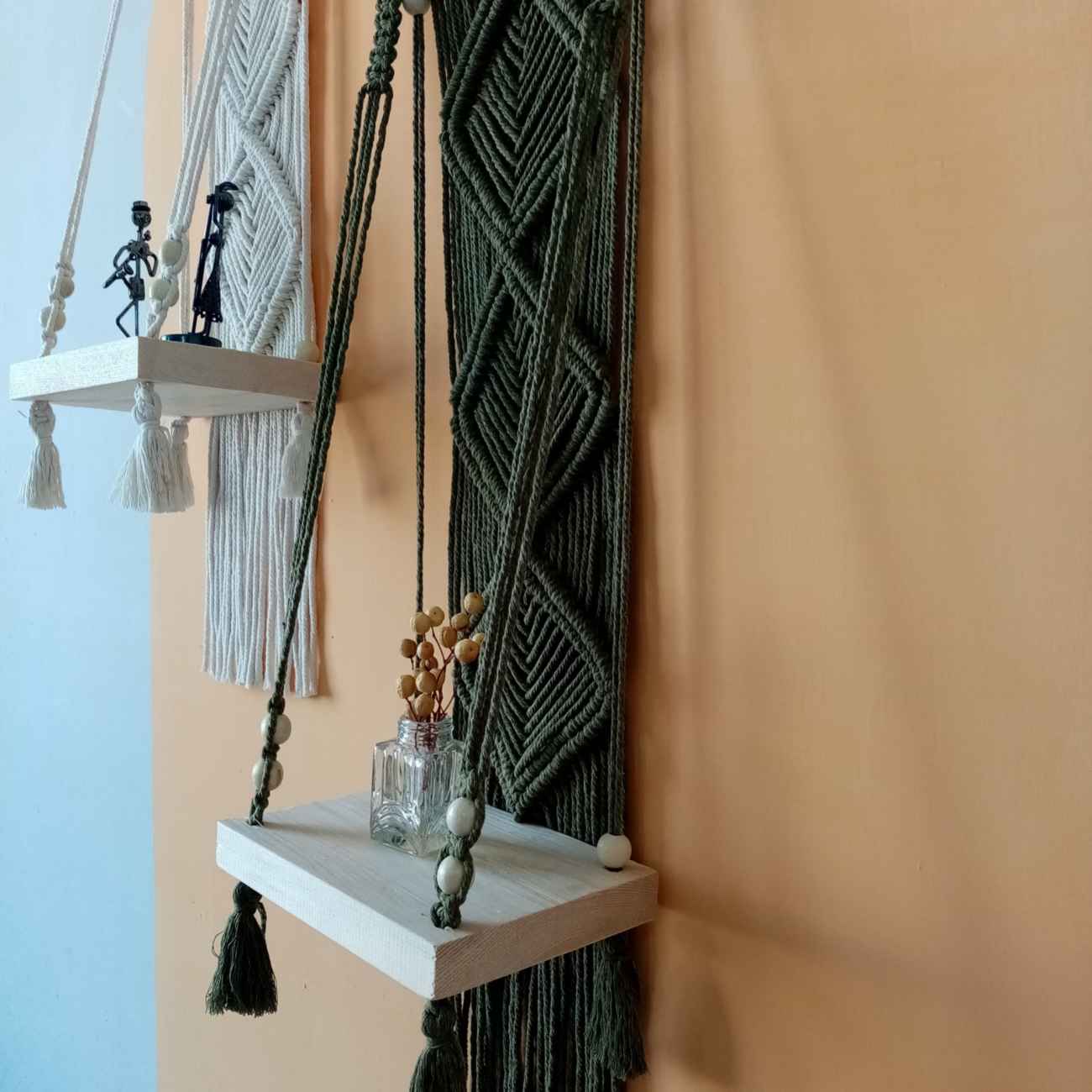 Makramee-Wandbehang Handgefertigter Wandteppich Kunst mit Regal