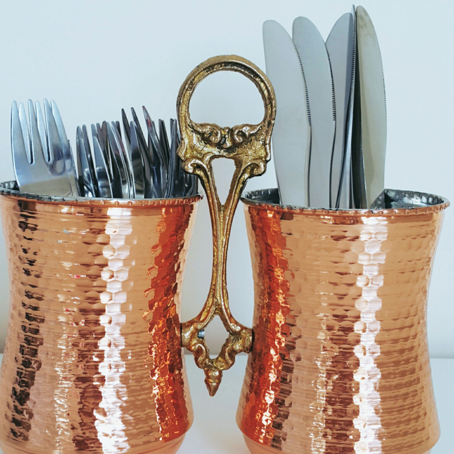 Persischer Kupferbesteckhalter – Traditionelles gehämmertes Küchenzubehör