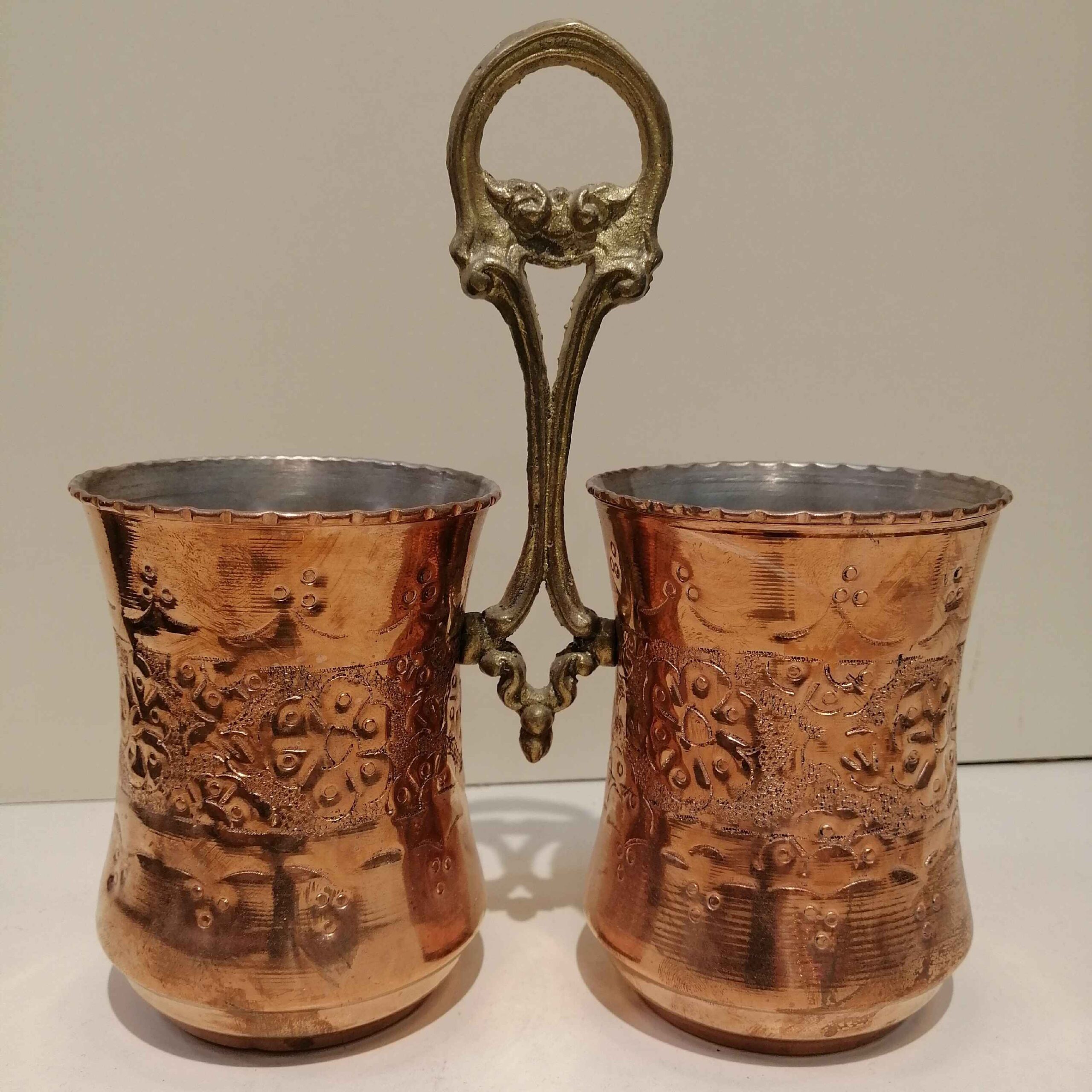 Persischer gehämmerter Kupferbesteckhalter – Traditionelles Küchenzubehör