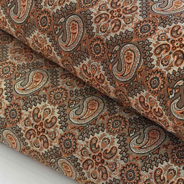 Persischer Termeh-Stoff verziert mit Paisley-Design