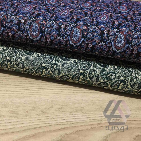 Persischer Termeh-Stoff elegant mit floralem Paisley-Design