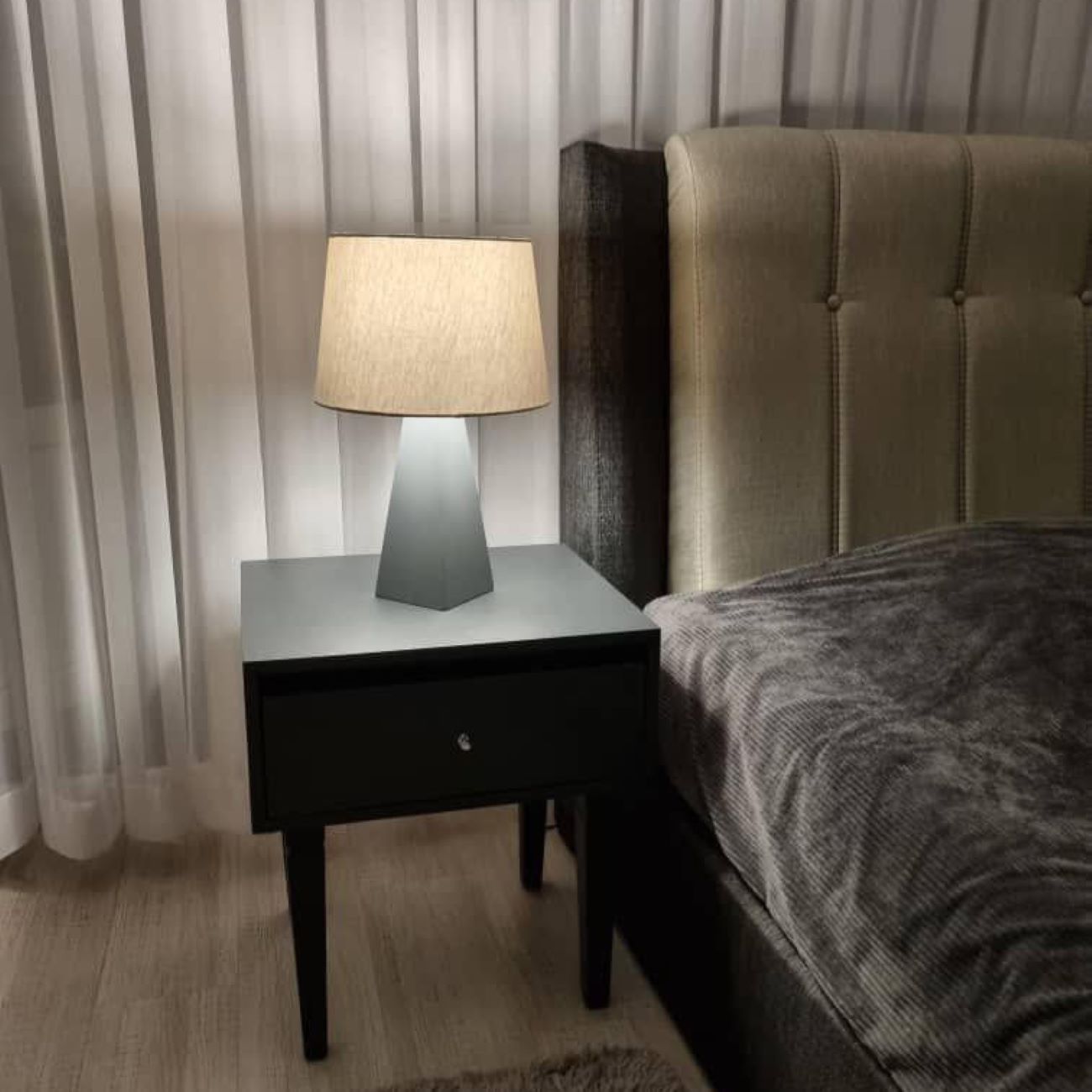 Rustikale Holz-Tischlampe Natürlich & Handgefertigt