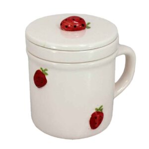 Künstlerische handgefertigte Keramiktasse – Erdbeer-Design