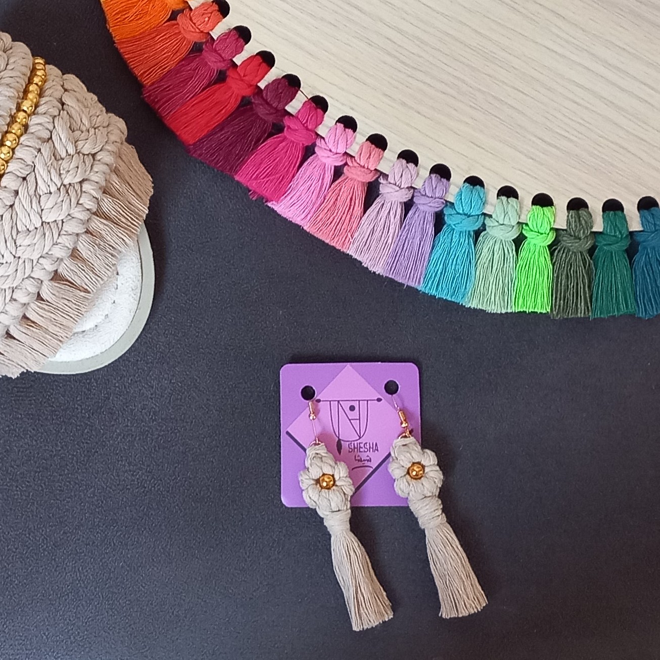 Boho Macrame Ohrringe mit Blumen Design