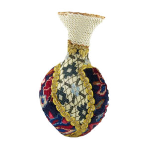 Dekorative Töpfer-Vase, handgefertigt und verziert mit Persischem Teppich-Design