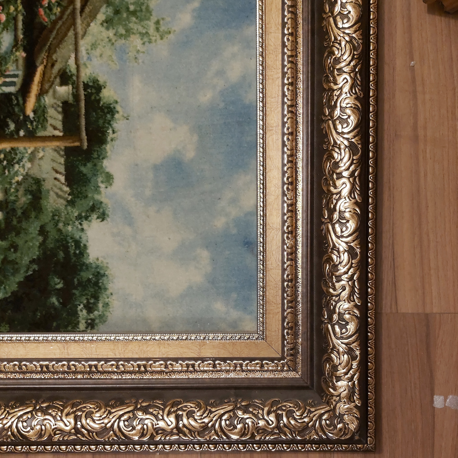 Handgeknüpfter persischer Bildteppich aus Tabriz, der Cottage Serenity darstellt