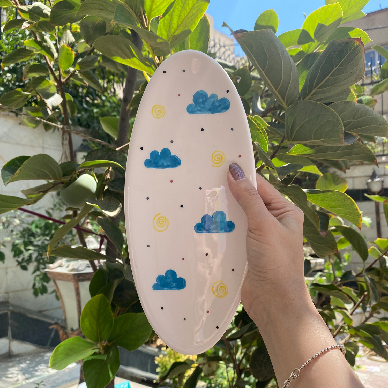 Künstlerisches Serviertablett aus Keramik, handbemalt