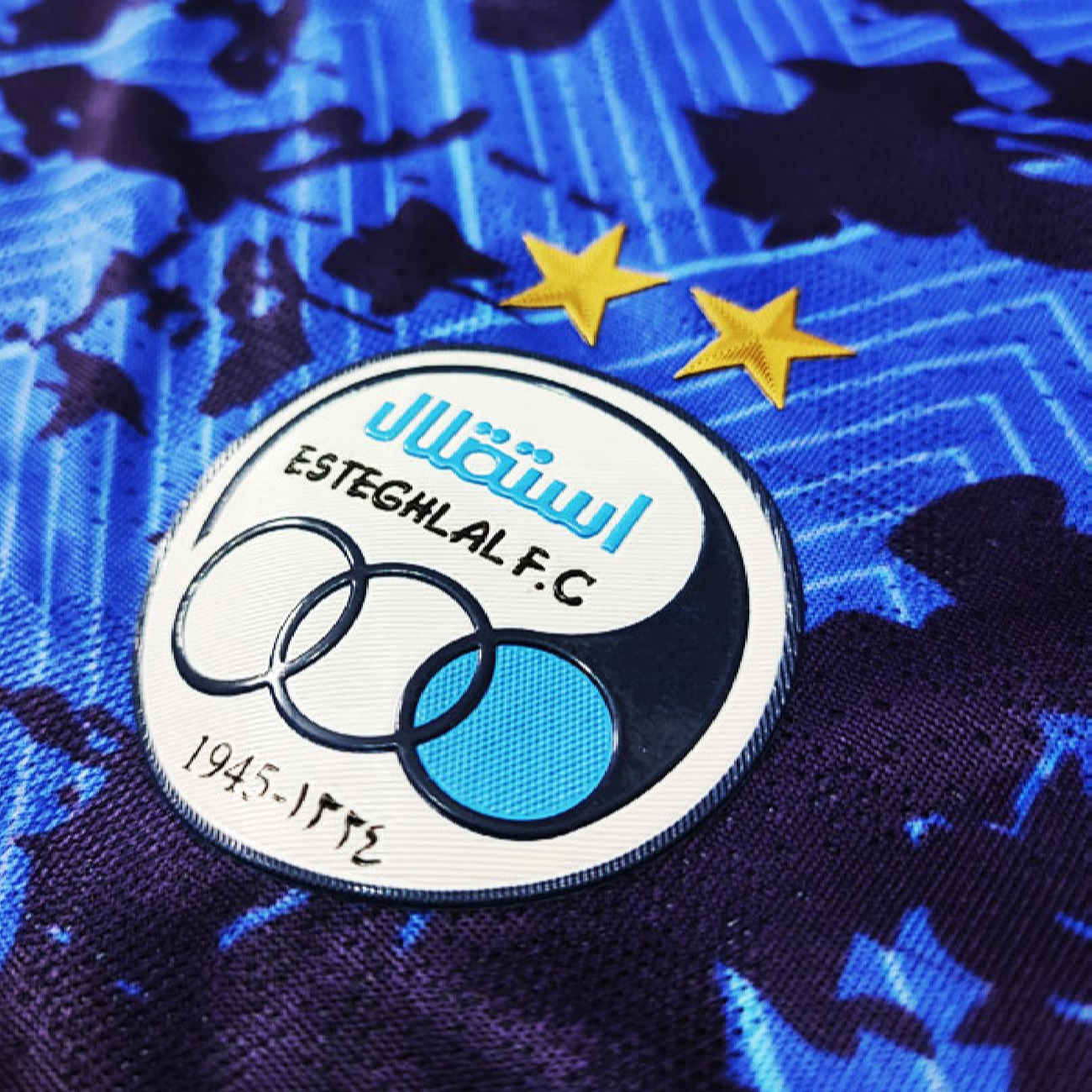 Offizielles Esteghlal Heimtrikot 2022/2023 – Authentisches Design für wahre Fans