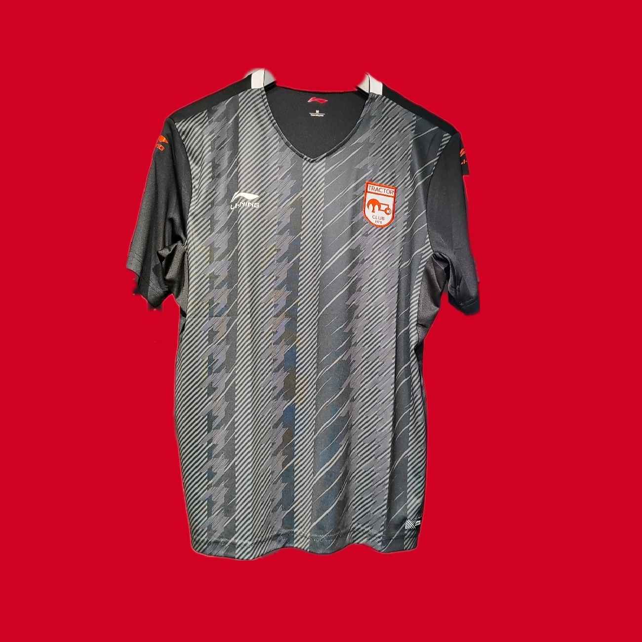 Tractor Football Club Trikot – Offiziell für wahre Tractor Sazi Fans