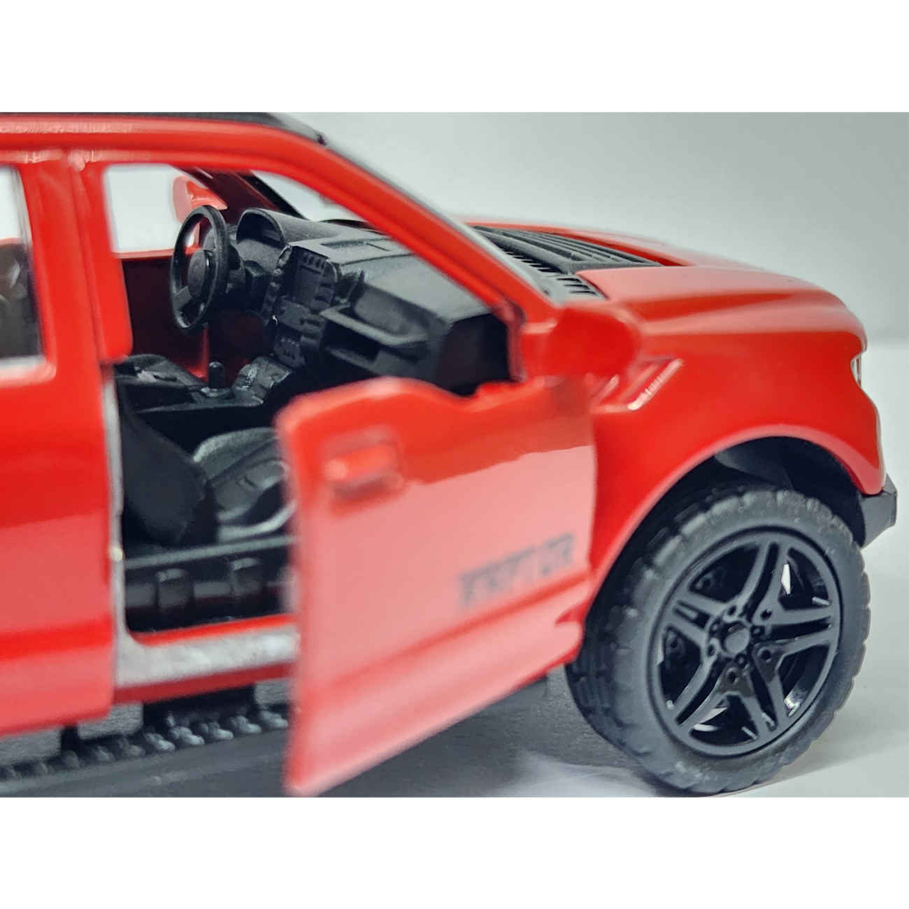 Ford RAPTOR 2010 Metall-Spielzeugauto – Robust, stilvoll und langlebig