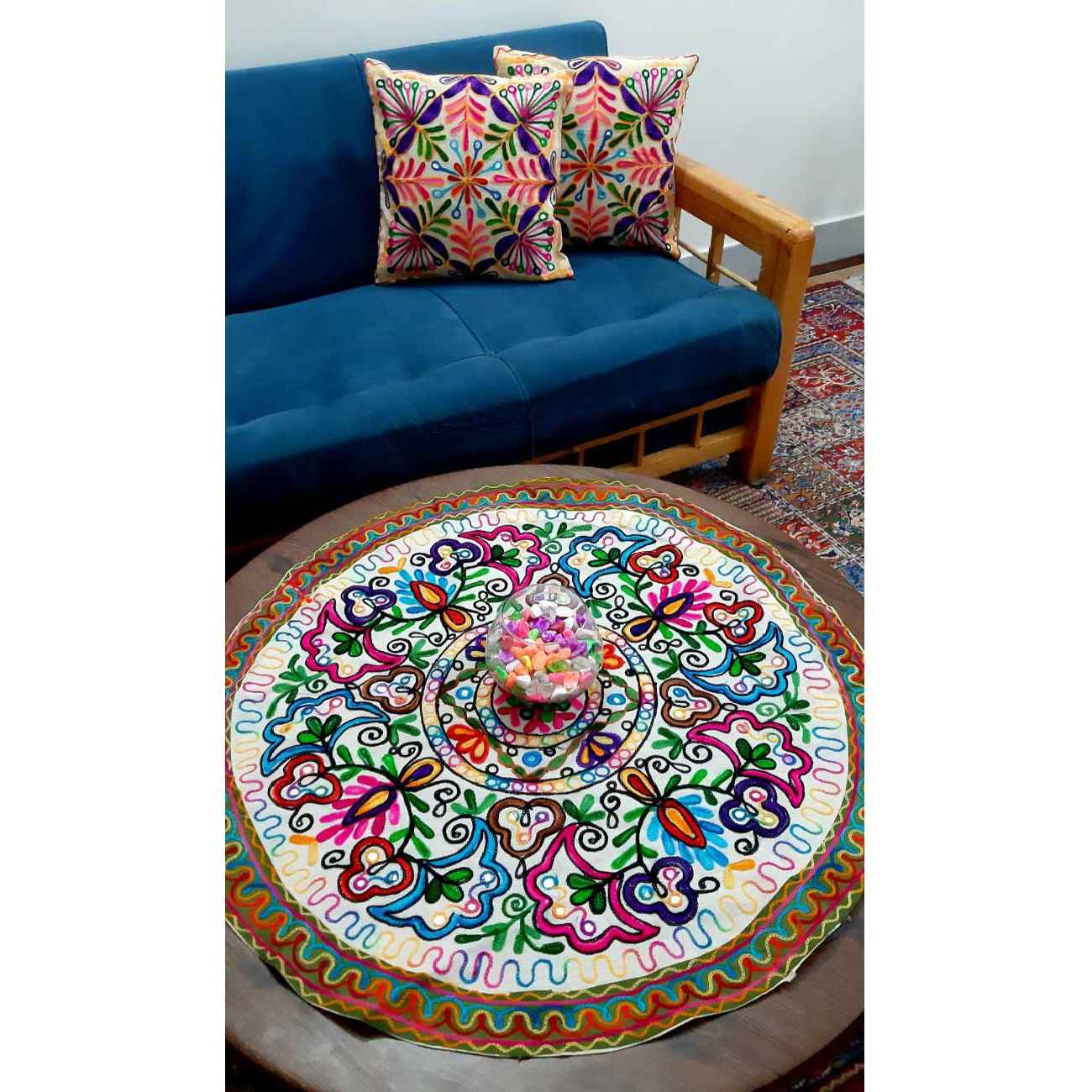 Handgefertigte Tischdecke mit Stickerei – Perfekt für Ihren Esstisch & als Einzugsgeschenk