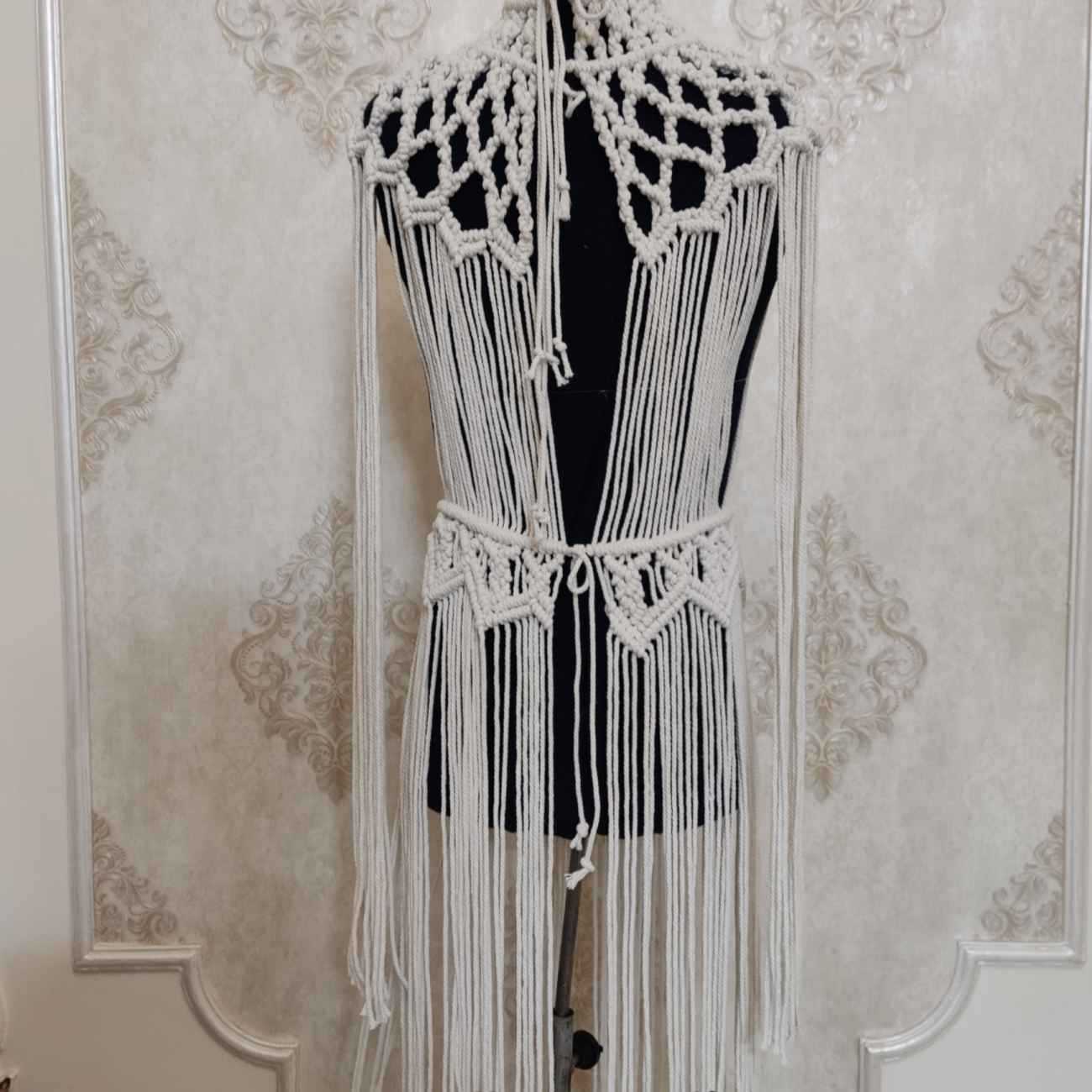 Luxus-Makramee-Kleid mit Handgefertigten Knoten für Unvergleichlichen Stil und Komfort