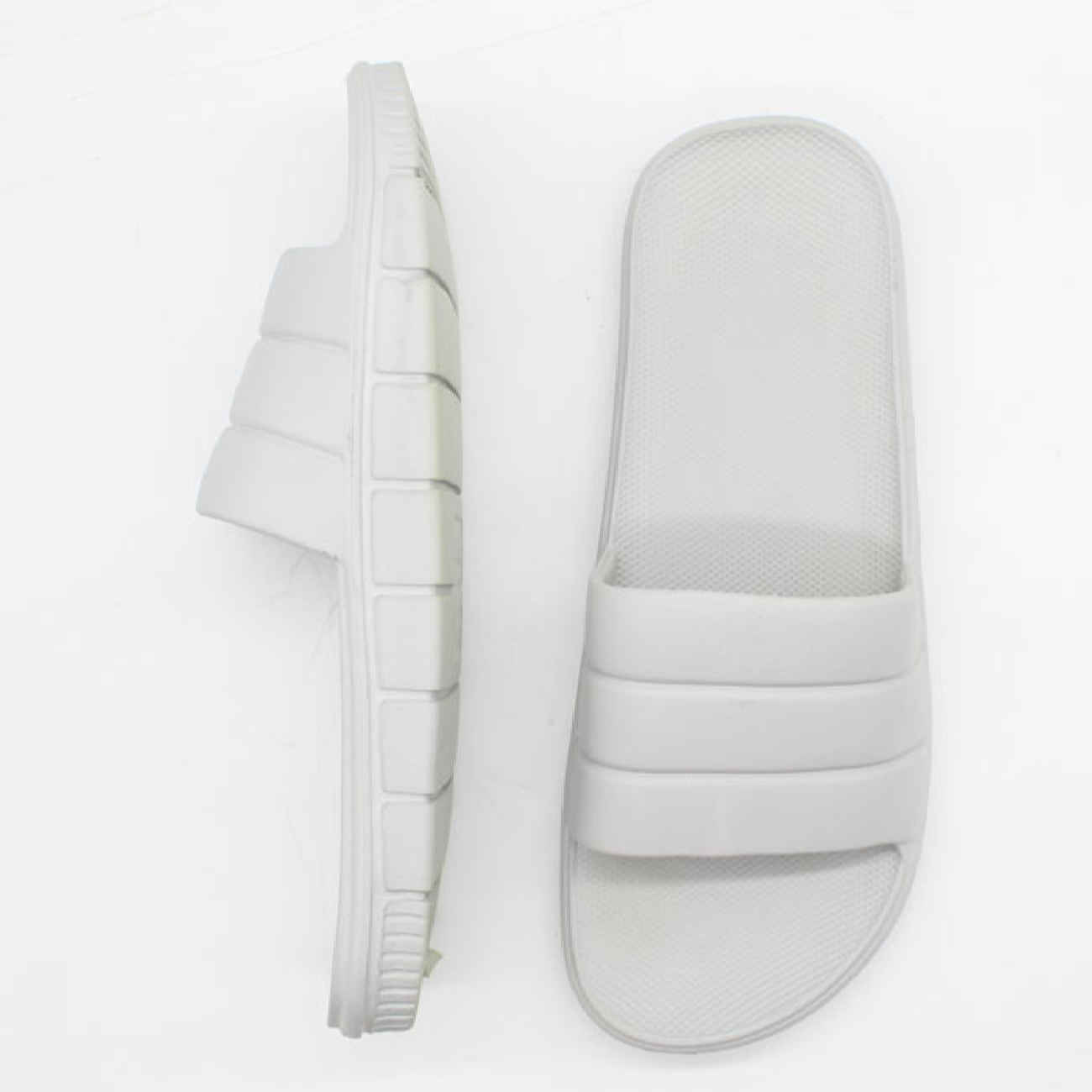 Nikta Weiche Sliders – Alltagskomfort neu definiert mit leichter Eleganz