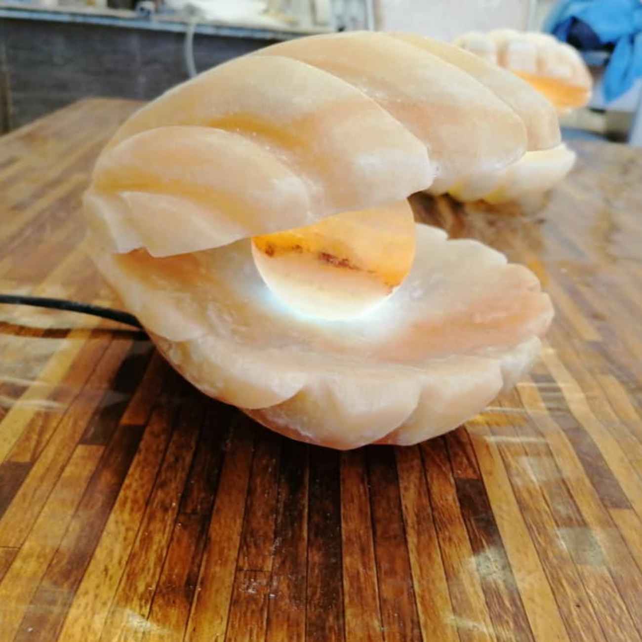 Persische Salzsteinlampe – Stresslinderndes Geschenk mit Muscheldesign