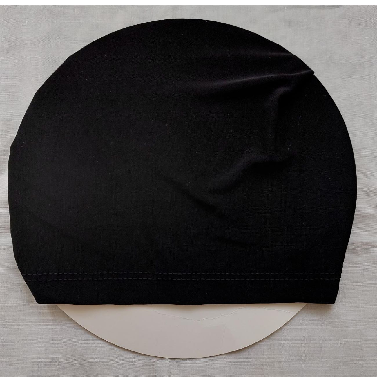 Niedlicher Baby-Turban mit schwarzer Schleife – Weich & warm, schützt vor Kälte