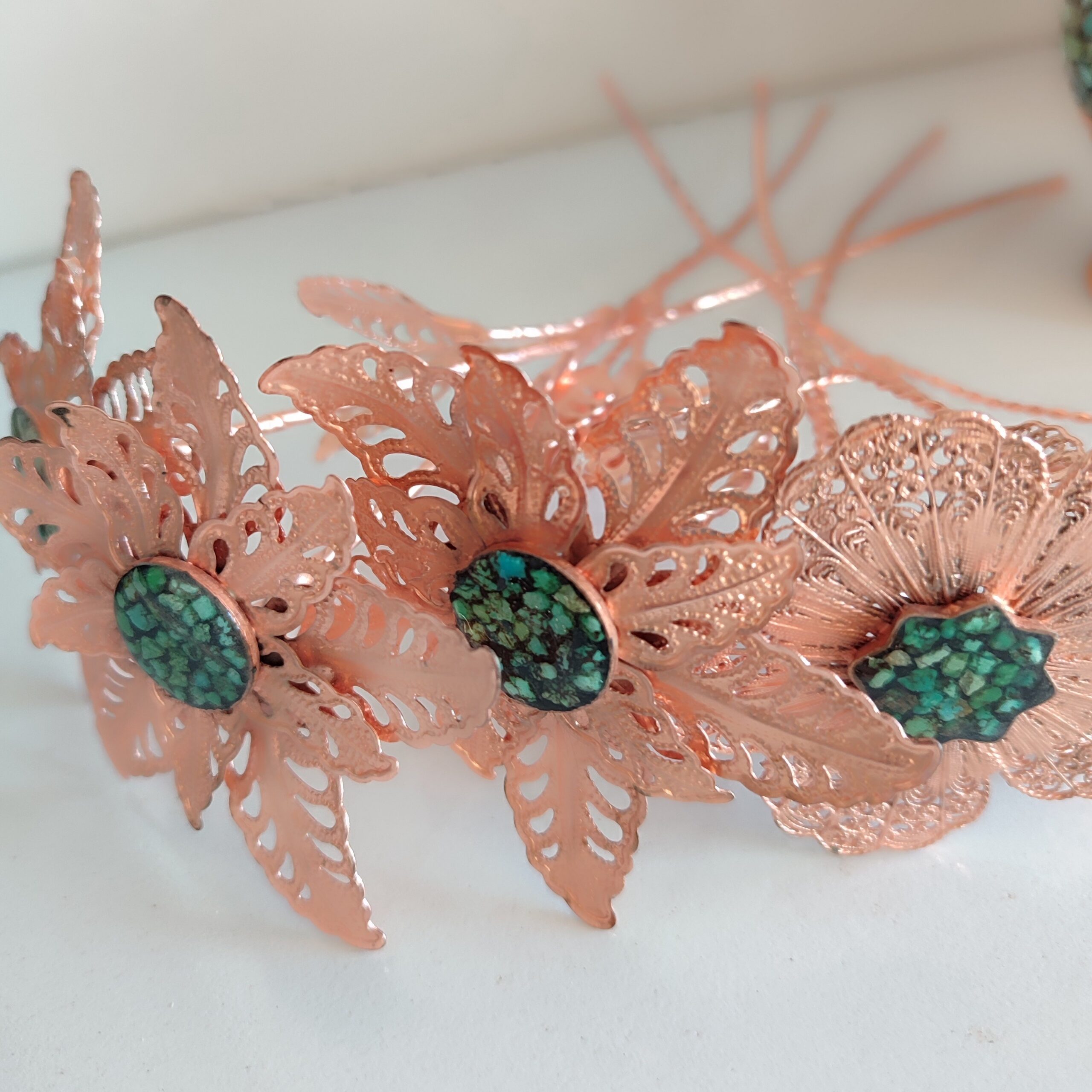 Kupferne Rosenblume Handgefertigt – Ideal als Geschenk & Wohnaccessoire – Florale Kunst (x10)