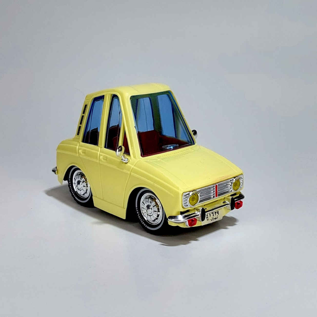 Iranisches Paykan Spielzeugauto – Voroujak-Modell für Kinder und Sammler