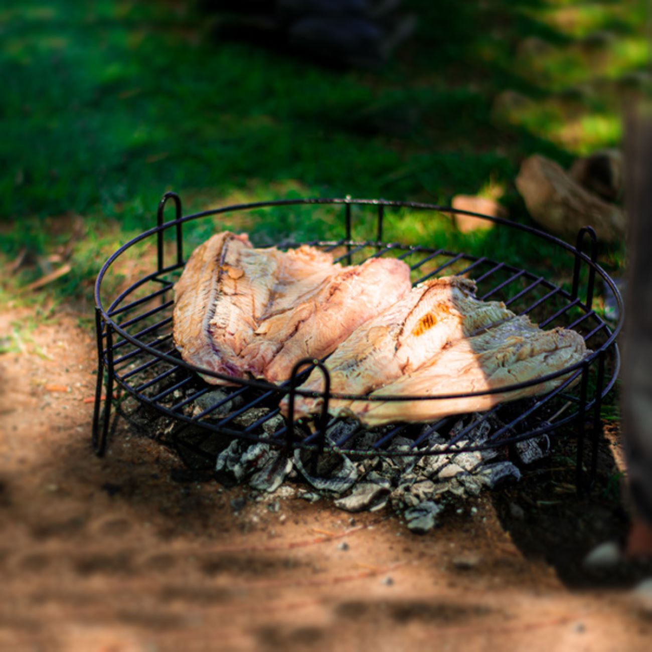 Kessel-Campingkochset, 3-teilig – Stativ, Grillplatz & Pfanne